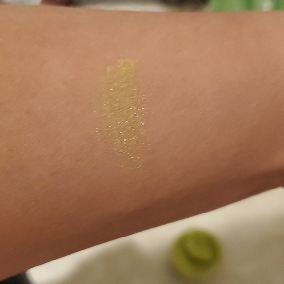 Green shimmer/eyeshadow - wasabi - Picture 4 of 5